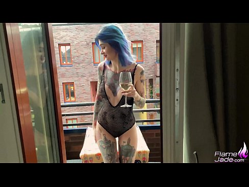 ❤️ Ragazza tremenda chì succhia cù una bocca è cazzo appassionatamente sottu à u celu apertu ❤️❌ Pornografia russa à co.hqpornvideos.ru ﹏