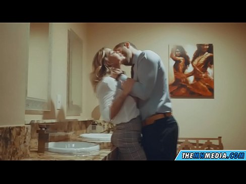 ❤️ Quandu una bionda tettona ti seduce in un bagnu publicu ❤️❌ Pornografia russa à co.hqpornvideos.ru ﹏